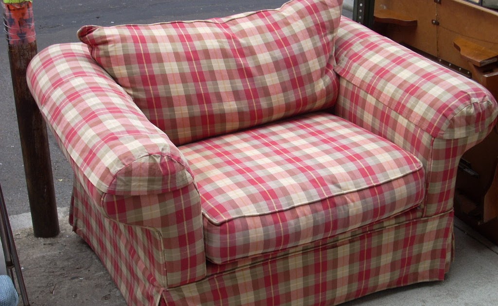 Uhuru Furniture Collectibles Oversized Red Plaid Chair